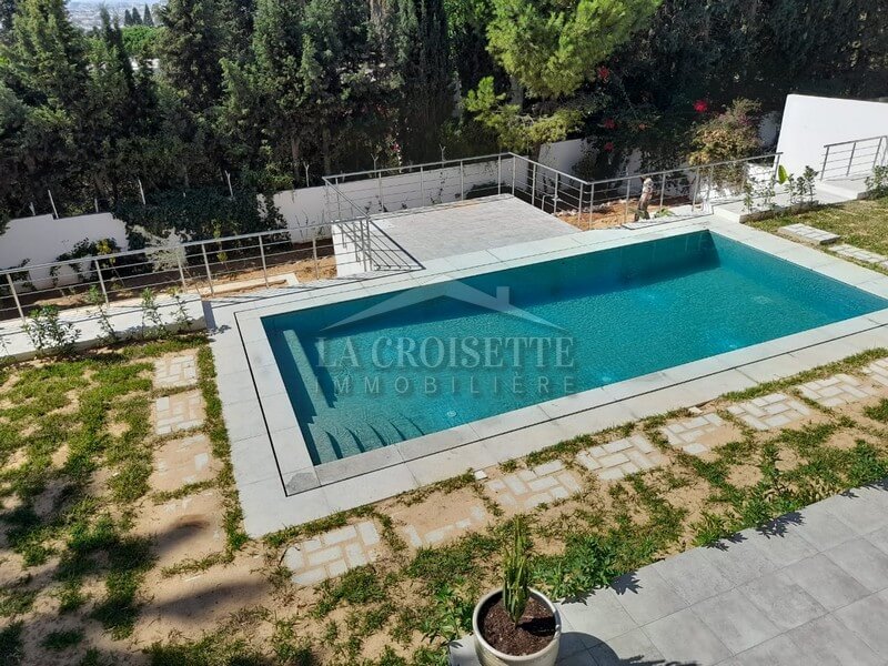 Villa S+3 avec piscine à Gammarth Supérieur 